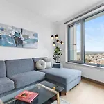 Luxury Sky Park - Panoramic Castle Views Apartman Pozsony
