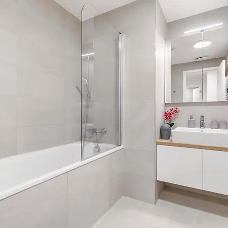 Apartment Luxury Sky Park - Panoramic Castle Views Pressburg