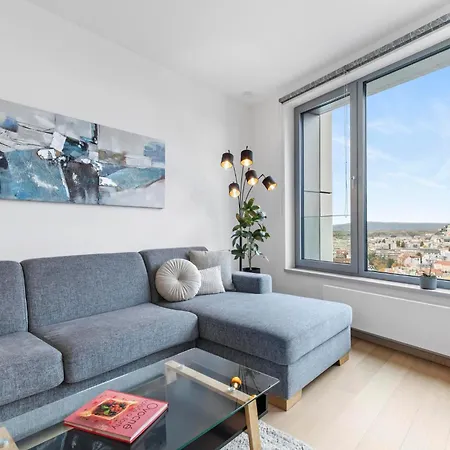 Luxury Sky Park - Panoramic Castle Views Διαμέρισμα Μπρατισλάβα
