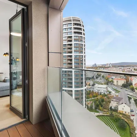Luxury Sky Park - Panoramic Castle Views Bratislava