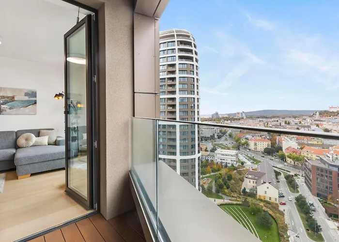 Luxury Sky Park - Panoramic Castle Views Pressburg