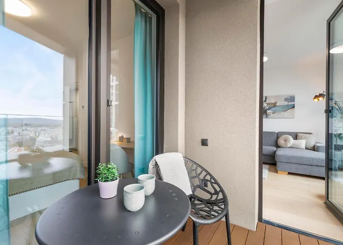 Luxury Sky Park - Panoramic Castle Views