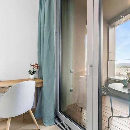 Luxury Sky Park - Panoramic Castle Views *